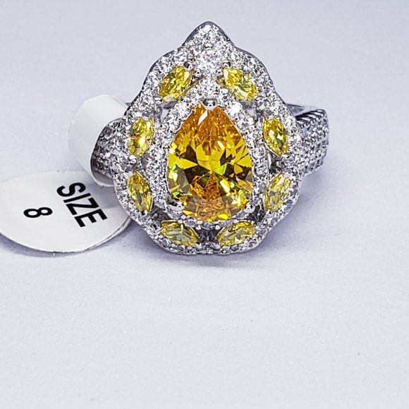 💎Stunning Pear Shaped Yellow Sapphire Fashion Ring Adorned with Pave Stones - Picture 4 of 8